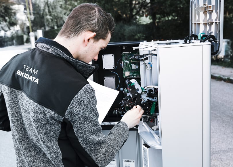technician-810x580